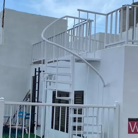 Dom wakacyjny House - Sleeps 2 - Parking - Patio